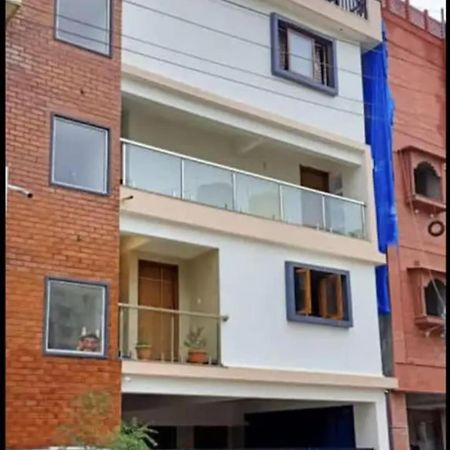 Ashraya Hostel Bangalore Buitenkant foto