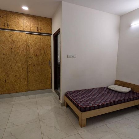 Ashraya Hostel Bangalore Buitenkant foto