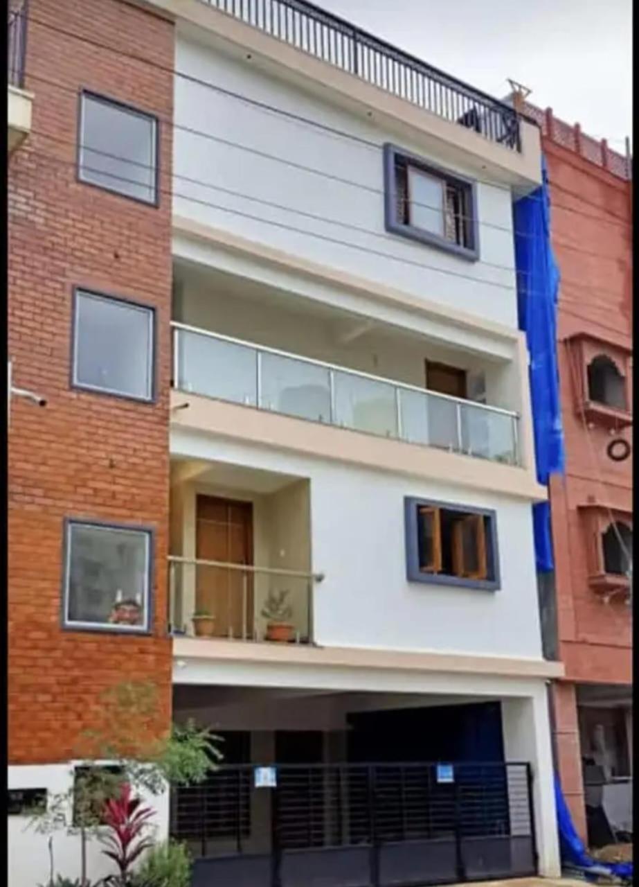 Ashraya Hostel Bangalore Buitenkant foto